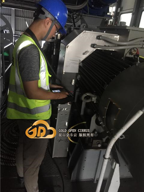 岸桥起重机振动检测可通过Viber X5振动分析仪成功解决